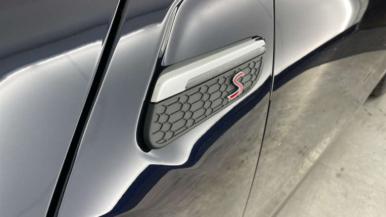 MINI Hatchback 2.0 Cooper S Exclusive 3dr Auto Petrol Hatchback